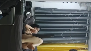 亚洲学生在特写视频中自慰