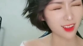 极品长腿大胸网红女神泡沫与粉丝激情啪全程女上骑乘